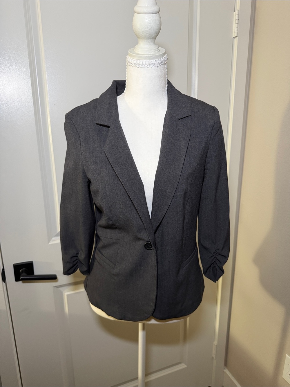 BCX Women's Dark Gray Single-Button Blazer